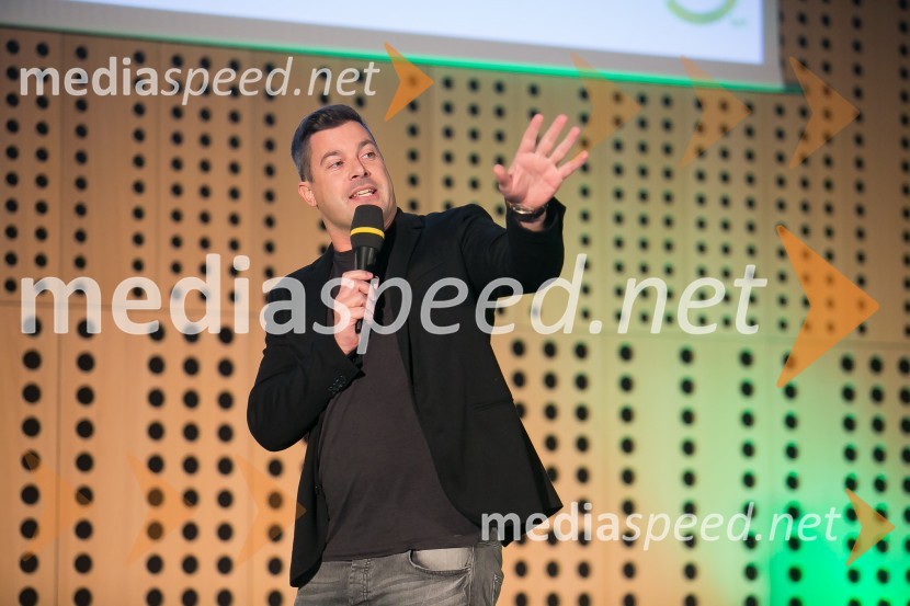  Klemen Bučan, radijski voditelj, stand-up komikBISNODE FOR BUSINESS / BEST FOUR BUSINESS / B4B