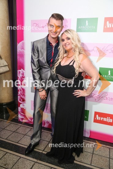  Damjan Murko, pevec;  Aleksandra PopovićFemme fatale 2016 je Alma Rekić
