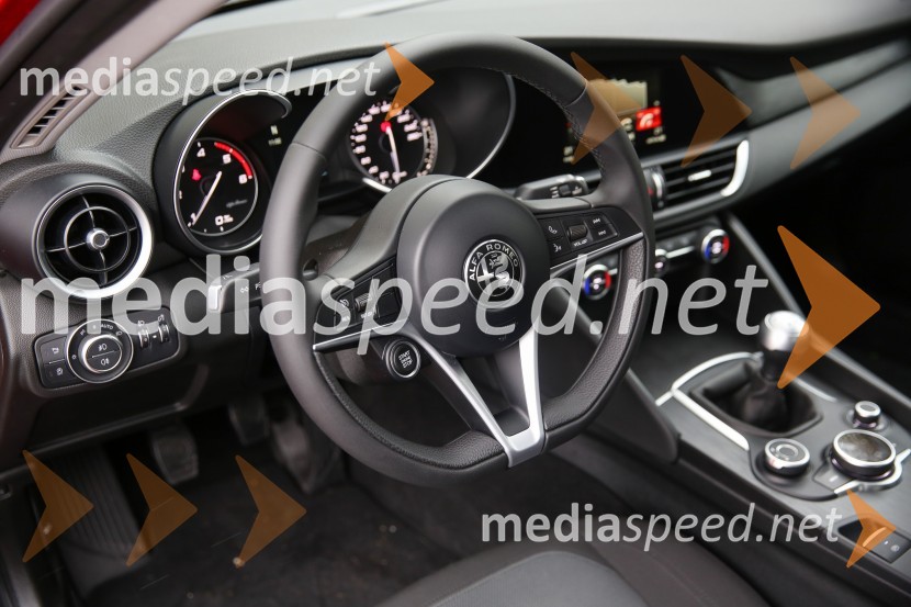 Alfa Romeo Giulia, slovenska predstavitevAlfa Romeo Giulia, slovenska predstavitev