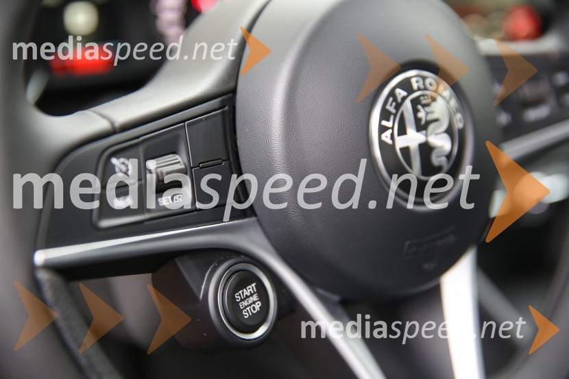 Alfa Romeo Giulia, slovenska predstavitevAlfa Romeo Giulia, slovenska predstavitev