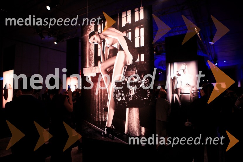 Fotografska razstava  Modna fotografija skozi generacijeMercedes Benz Fashion Week 2016, 1. dan