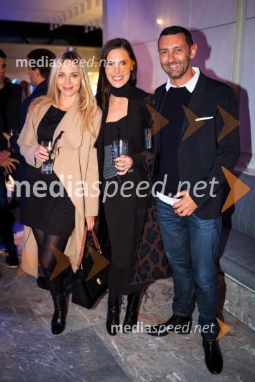  Katarina Čas, igralka, voditeljica;  ... ;  ... Mercedes Benz Fashion Week 2016, 1. dan