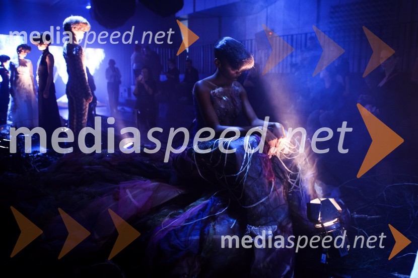 Modni performans GattinoniMercedes Benz Fashion Week 2016, 1. dan