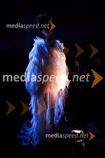 Modni performans GattinoniMercedes Benz Fashion Week 2016, 1. dan