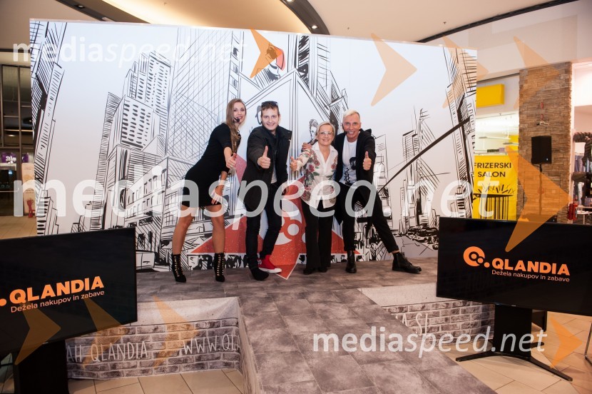 Tara Zupančič, voditeljica;  ... ;  ... ;   Igor  Jelen-Iggy, koreograf, lastnik plesnega centra IgenModna revija, Qlandia Novo mesto