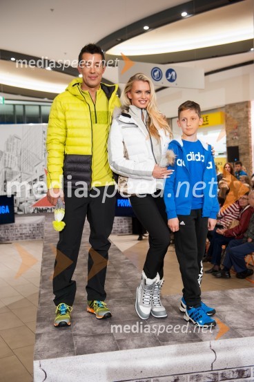  Taiji Tokuhisa, maneken in voditelj;  Nadiya Bychkova, plesalka, manekenka;  ... Modna revija, Qlandia Novo mesto