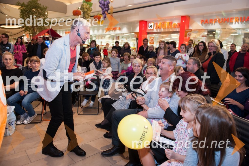   Igor  Jelen-Iggy, koreograf, lastnik plesnega centra IgenModna revija, Qlandia Novo mesto