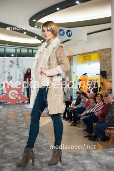   Zlata  Okugić, manekenkaModna revija, Qlandia Novo mesto