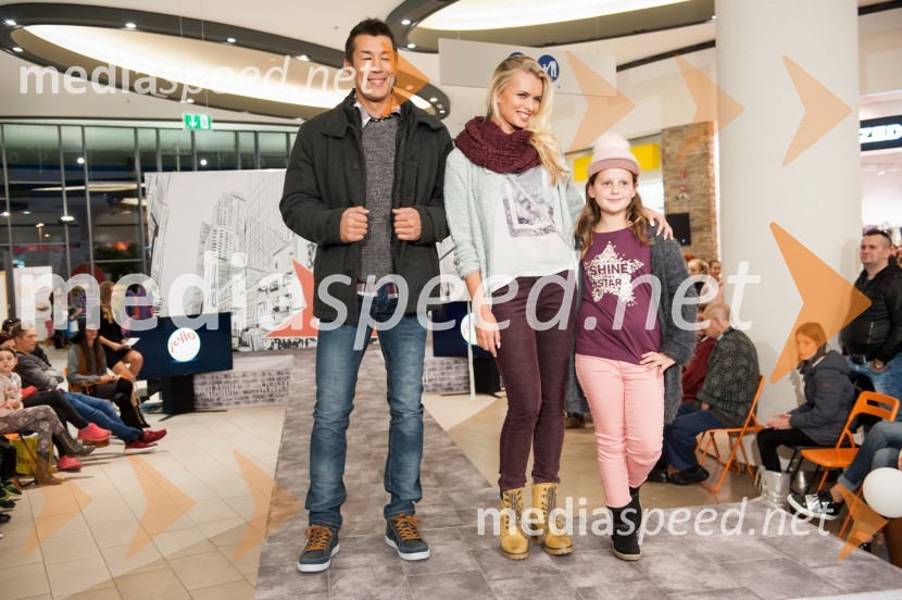  Taiji Tokuhisa, maneken in voditelj;  Nadiya Bychkova, plesalka, manekenka;  ... Modna revija, Qlandia Novo mesto