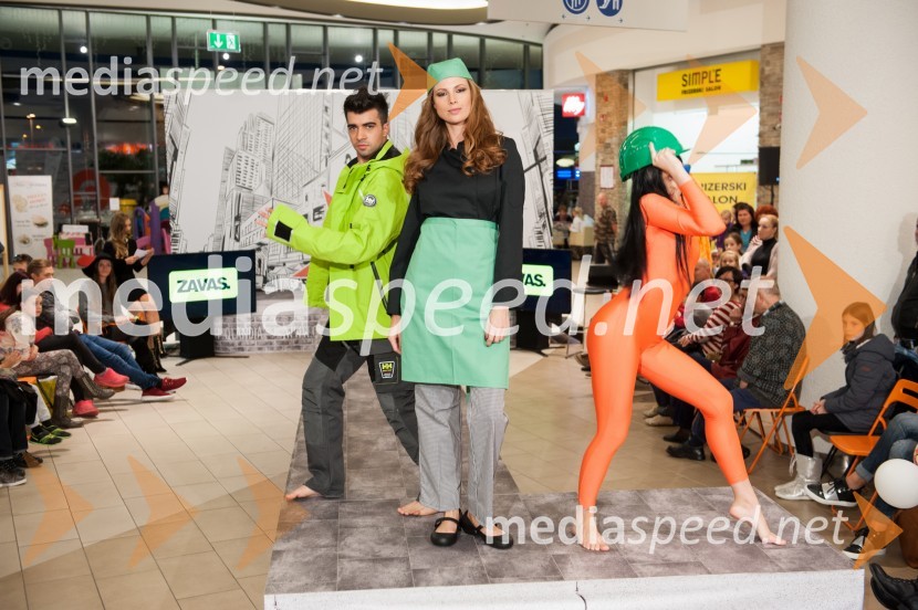  ... ;  Karin Škufca, manekenka;  ... Modna revija, Qlandia Novo mesto