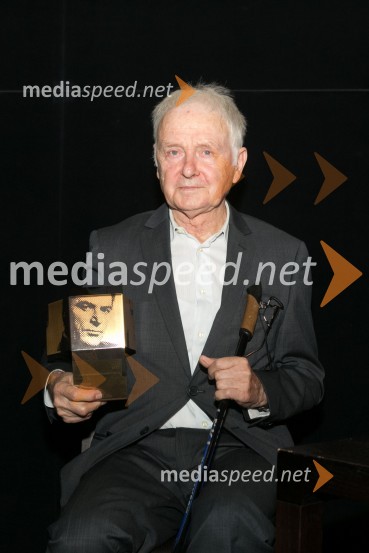  Boris Juh, filmski in gledališki igralec Nagrado bert je prejel Boris Juh