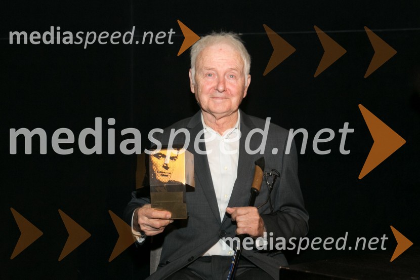  Boris Juh, filmski in gledališki igralec Nagrado bert je prejel Boris Juh