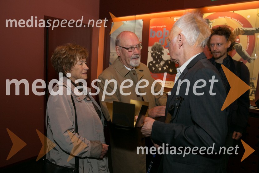  ... ;  Matej  Juh, novinar in prevajalec;  Boris Juh, filmski in gledališki igralec Nagrado bert je prejel Boris Juh