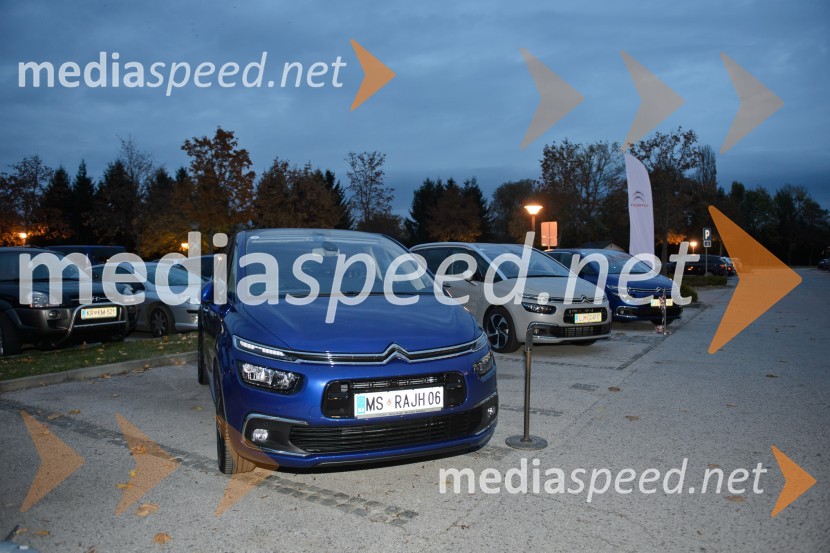 Peugeot Traveller in Citroën Spacetourer, slovenska predstavitevPeugeot Traveller in Citroën Spacetourer, slovenska predstavitev