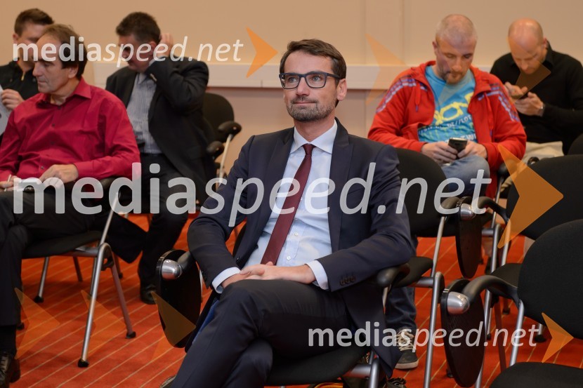 Peugeot Traveller in Citroën Spacetourer, slovenska predstavitev