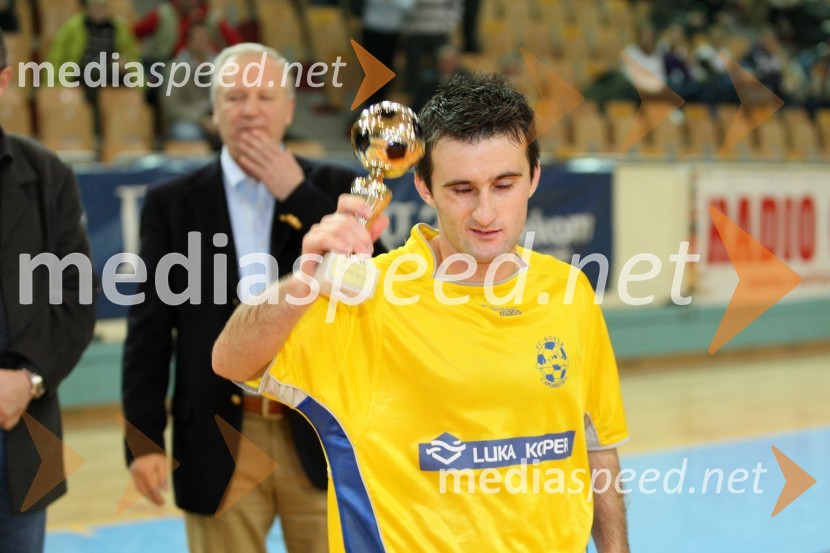 Amer Jukan, najboljši igralec turnirja po izboru novinarjevZimski turnir Prva liga Telekom Slovenije All Star v malem nogometu