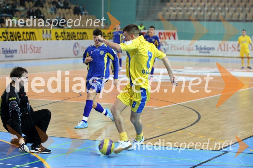 Finalna tekma ekip Koper in DomžaleZimski turnir Prva liga Telekom Slovenije All Star v malem nogometu