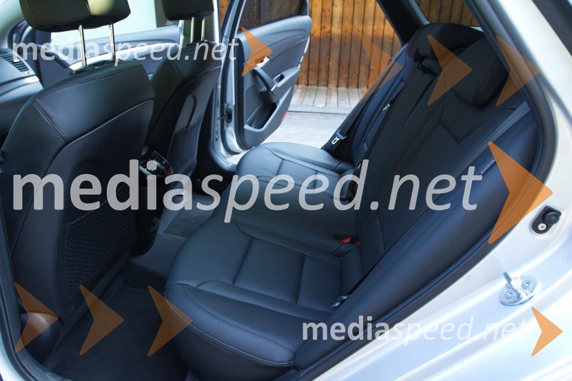 Hyundai i40 Wagon 1.7 CRDi HP Impression, zadnja klopHyundai i40 Wagon 1.7 CRDi HP Impression, mediaspeed test