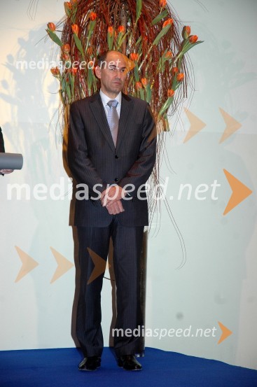 Janez Janša, predsednik Vlade Republike Slovenije
	Sprejem treh predsednikov za novinarje