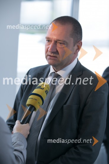   Primož Močivnik, pomočnik uprave Pozarovalnice SaveZavarovalnica Sava Novo mesto doživlja kot svoj drugi sedež