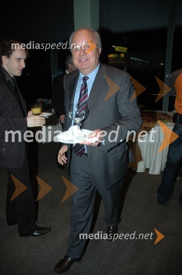 Dr. Andrej Bajuk, minister za financeSprejem treh predsednikov za novinarje