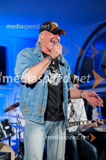  Janez  Bončina - Benč, pevecTomaž Domicelj – koncert ''Na Šubičevi začeli – in preživeli''