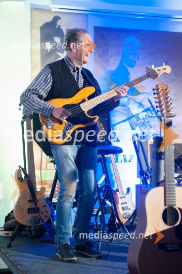  Čarli Novak, glasbenikTomaž Domicelj – koncert ''Na Šubičevi začeli – in preživeli''