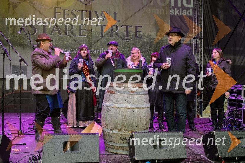  Alojz  Jenuš - Slavek, outar in brač iz Malečnika;  Andreja  Dreisiebner, Vino in turizem Dreisiebner, Svečinska vinska kraljica;  ... ;  Kaja Šerbinek, Mariborska vinska kraljica 2016; dr. Andrej Fištravec, župan, Mestna občina MariborMartinovanje v Mariboru 2016