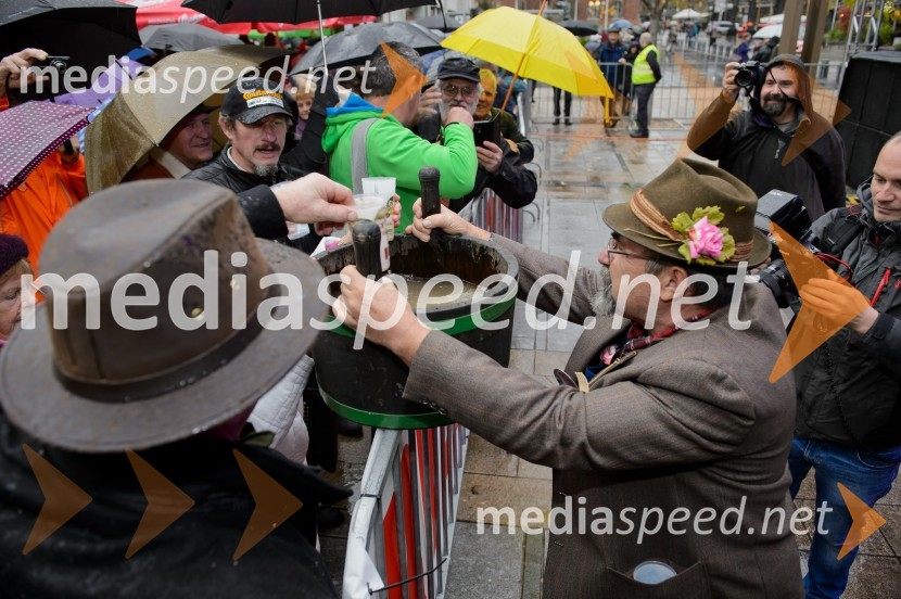  Alojz  Jenuš - Slavek, outar in brač iz MalečnikaMartinovanje v Mariboru 2016