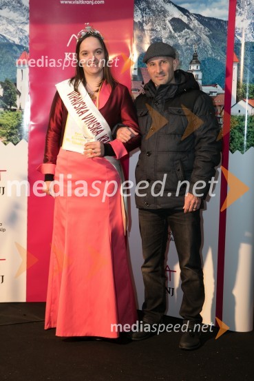  Ana Bric, Vipavska vinska kraljica 2016;  Tomaž Štefe, direktor Zavoda za turizem in kulturo KranjVinska pot v Rovih pod starim Kranjem