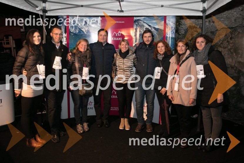  Eva Mlakar, vodja Skupne notranje revizorske službe Kranj;  Boris Vehovec,  podžupan Mestne občine Kranj;  Ana Vizovišek, vodja Kabineta župana;  Boštjan Trilar, župan občine Kranj;  Senja Vraber, direktorica občinske uprave MO Kranj;  Miha Juvan, MOK;  MIlena Bohinc, MOK;  Ines Šmon, MOK;  Urša Ilovar, MOKVinska pot v Rovih pod starim Kranjem