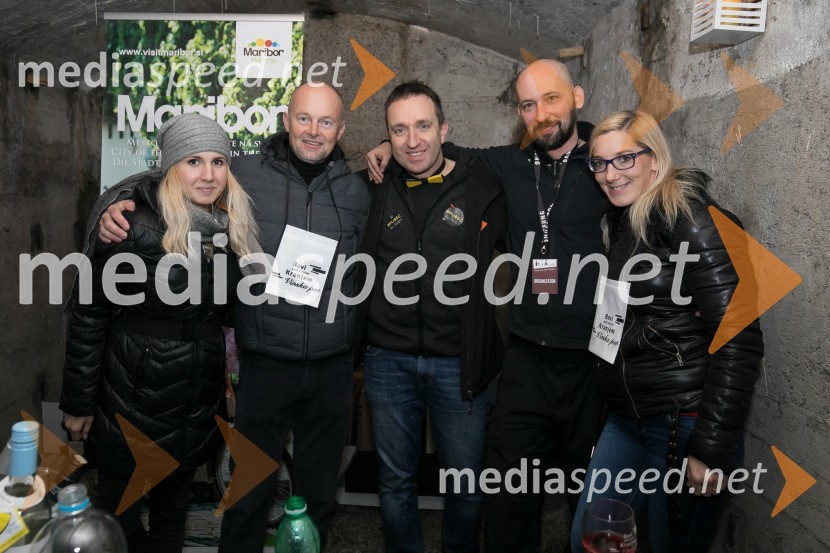  Natalija Pravdič, Mediaspeed;  Rok Cuderman, vodja marketinga Petrol d.d.;  Borut  Cvetko, kreativni direktor Mediaspeed;  Srečko Štagar, ZTKK;  Katja CudermanVinska pot v Rovih pod starim Kranjem