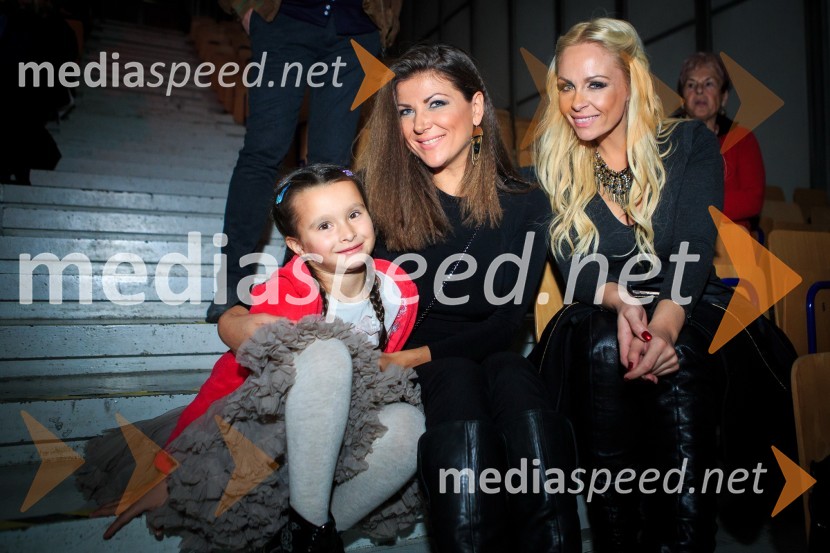  ... ;  Jasna Kuljaj, TV voditeljica;  Špela Grošelj, pevkaTanja Žagar, koncert ob 20. obletnici glasbene kariere