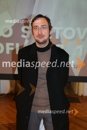 dr. Mirt Komel, filozof, sociolog, dramatik, esejist in prevajalecPrireditev ob svetovnem dnevu filozofije