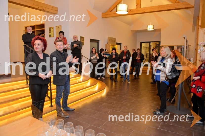  Tatjana Mijatović, slikarka;  Danilo Steyer,   vinar, Steyer Vina; vinski vitez, predsednik Vinske reprezentance SlovenijeVino in prijateljstvo 2016, odprtje razstave
