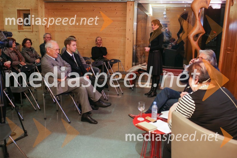 Iztok Simoniti in Meta Kušar gosta v skednju Škrabčeve domačijeIztok Simoniti in Meta Kušar gosta v skednju Škrabčeve domačije