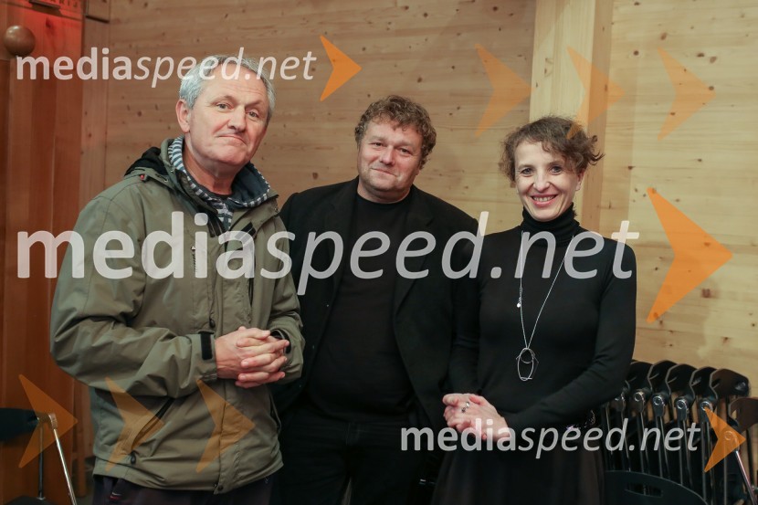  ... ;  ... ;  Polona Lovšin, Riko d.o.o.Iztok Simoniti in Meta Kušar gosta v skednju Škrabčeve domačije