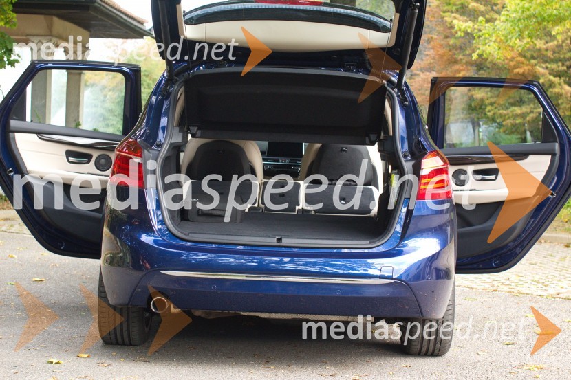 BMW 225xe Active Tourer Luxury Line, 1.350 litrski prtljažnikBMW 225xe Active Tourer Luxury Line, mediaspeed test