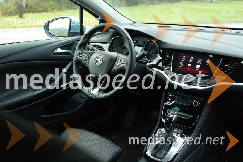 Opel Astra Sports Tourer 1.6 CDTI Ecotec Avt. Innovation, notranjostOpel Astra Sports Tourer 1.6 CDTI Ecotec Avt. Innovation, mediaspeed test