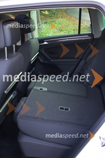 Volkswagen Tiguan 2.0 TDI 4Motion Highline, delitev sedežev po tretjinahVolkswagen Tiguan 2.0 TDI 4Motion Highline, mediaspeed test