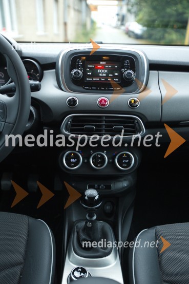 Fiat 500X Off Road Look 2.0 Multijet II 4x4 Cross, notranjostFiat 500X Off Road Look 2.0 Multijet II 4x4 Cross, mediaspeed test