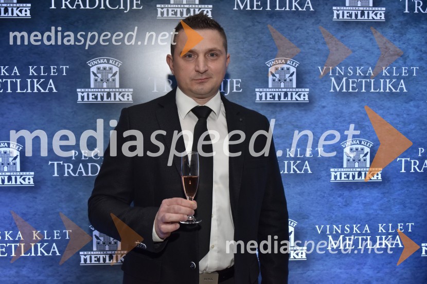  Jože Cajnar, direktor Kmetijske zadruge MetlikaVinska klet Metlika v novi preobleki