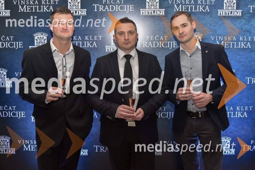  ... ;  Jože Cajnar, direktor Kmetijske zadruge Metlika;  ... Vinska klet Metlika v novi preobleki