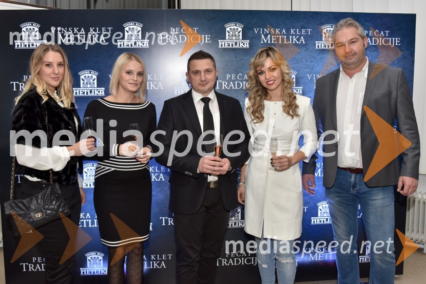  ... ;  ... ;  Jože Cajnar, direktor Kmetijske zadruge Metlika;  ... ;  ... Vinska klet Metlika v novi preobleki