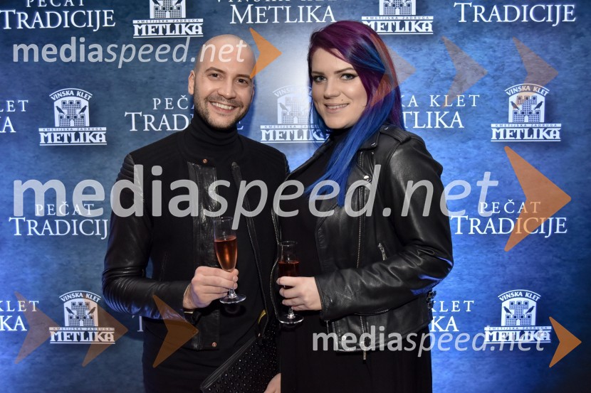  Miha Kavčič, televizijski voditelj, bivši tekmovalec Kmetije;  ... Vinska klet Metlika v novi preobleki