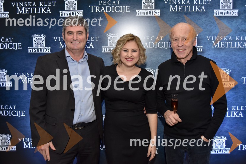  ... ;  Simona  Žugelj Cajnar, marketing, Kmetijska zadruga Metlika;  Jože Rozman, vinski publicistVinska klet Metlika v novi preobleki