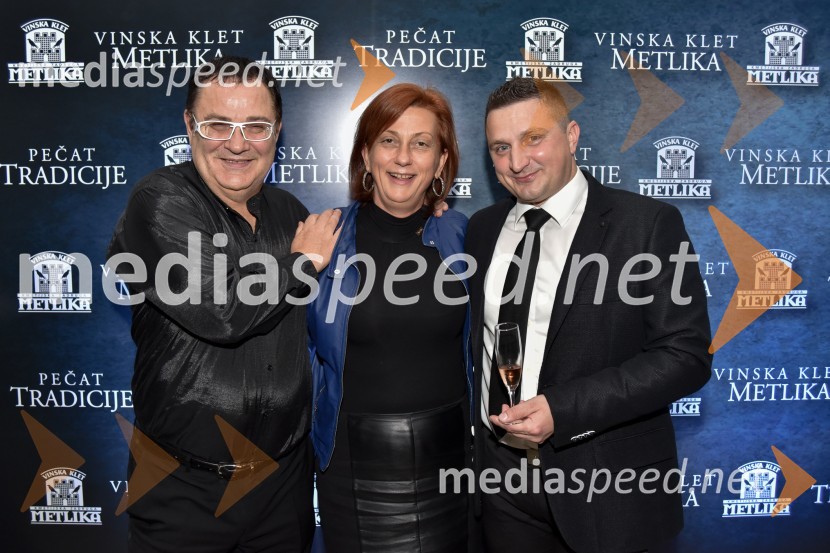  Miloš  Čirič, M. Lobos;  Jerneja  Kamnikar, ustanoviteljica in direktorica Vivo Catering;  Jože Cajnar, direktor Kmetijske zadruge MetlikaVinska klet Metlika v novi preobleki