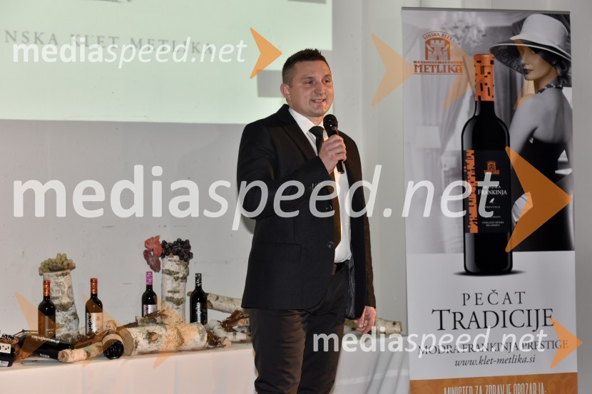  Jože Cajnar, direktor Kmetijske zadruge MetlikaVinska klet Metlika v novi preobleki