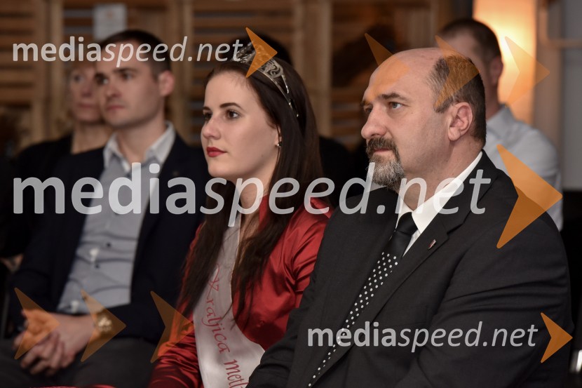  Jana Štajdohar, Kraljica metliške črnine 2016;  ... Vinska klet Metlika v novi preobleki