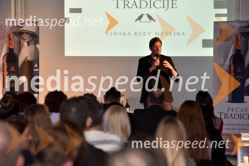  Tin Vodopivec, stand up komikVinska klet Metlika v novi preobleki